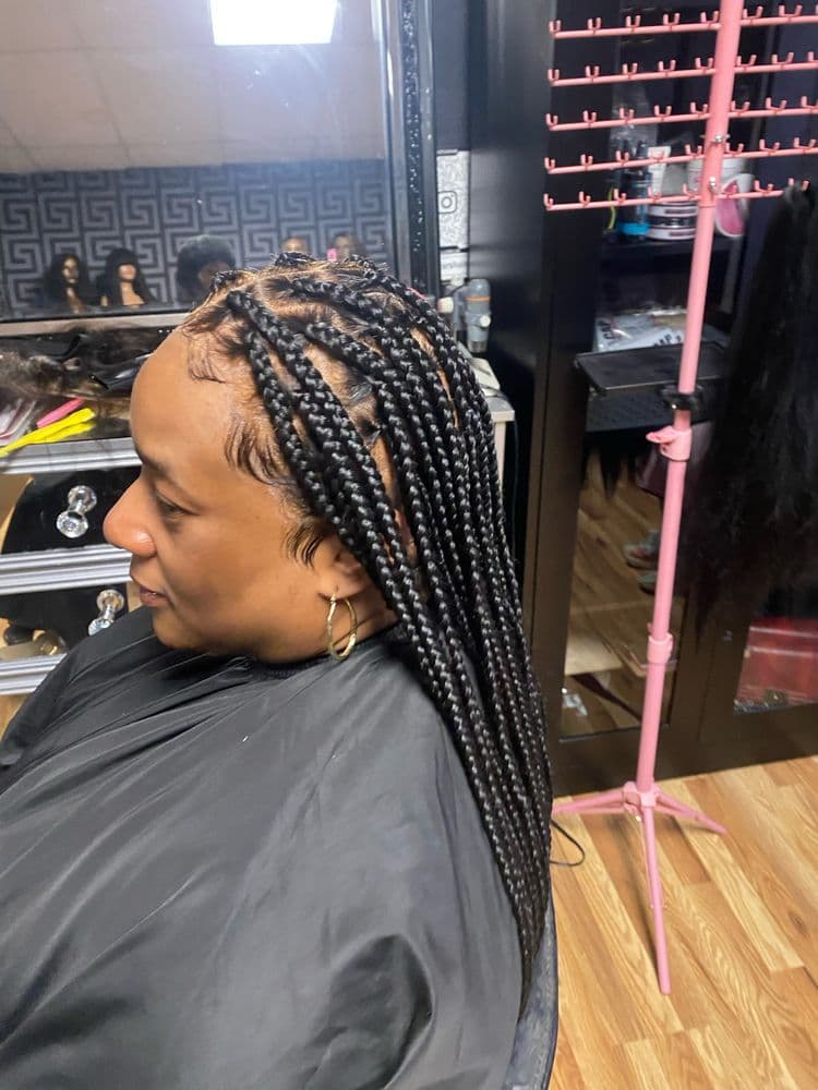D D Daughters Lace Wig Beautique - hair transplant in Willow Grove, PA