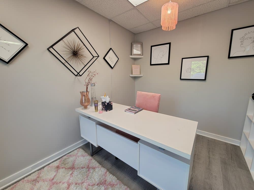 Channon Brooks Hair Artistry - hair transplant in Murfreesboro, TN