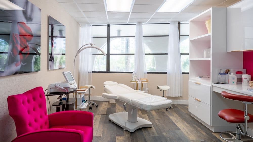 DG Rejuvenation Med Spa - hair transplant in Hollywood, FL