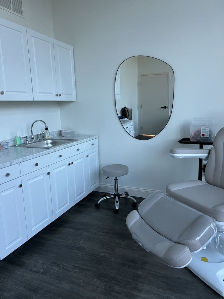 Ida Aesthetics - hair transplant in Overland Park, KS