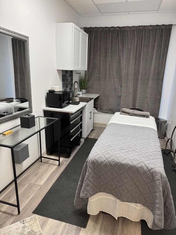 Nedia Hair Loss Salon & Spa - hair transplant in Plymouth, MN